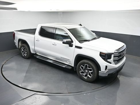 Used 2023 GMC Sierra 1500 SLE image 23