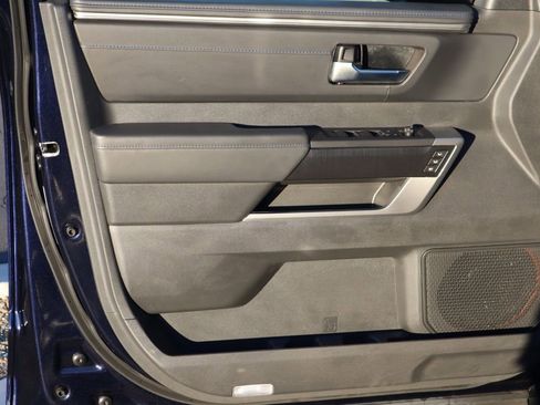 Used 2025 Toyota Sequoia Platinum image 24