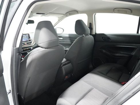 Used 2024 Nissan Altima 2.5 SV image 5