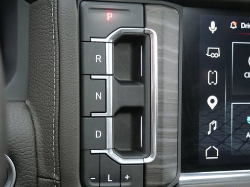 Used 2023 GMC Yukon XL Denali AWD/4WD image 24