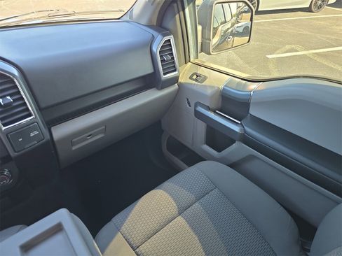 Used 2016 Ford F150 XLT w/ Equipment Group 302A Luxury image 12