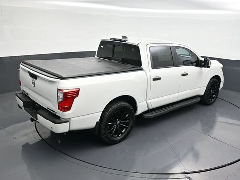 Used 2023 Nissan Titan SV w/ SV Convenience Package image 20