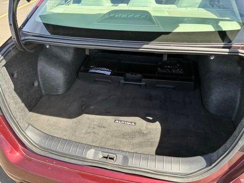 Certified 2024 Nissan Altima 2.5 SV FWD image 19