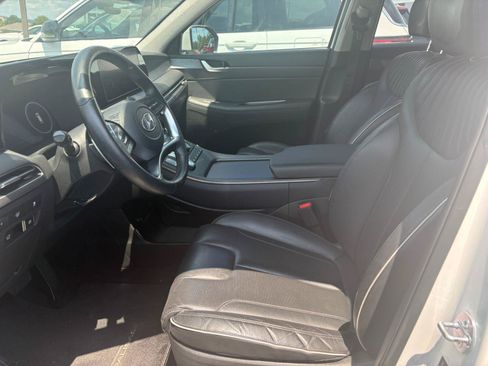 Used 2023 Hyundai Palisade Limited AWD/4WD image 17