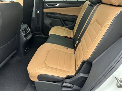 New 2026 Volkswagen Atlas Cross Sport SEL R-Line AWD/4WD image 16