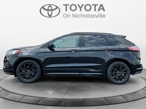 Used 2022 Ford Edge SE w/ Black Appearance Package AWD/4WD image 2