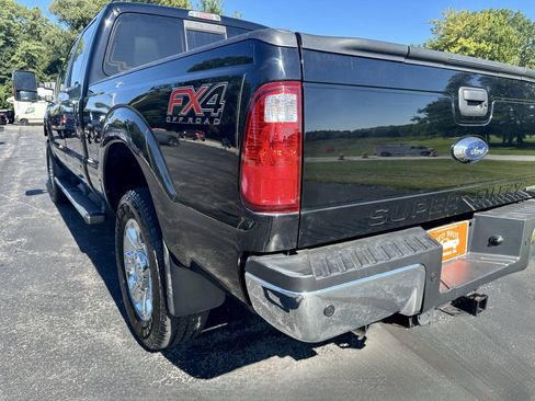 Used 2016 Ford F250 Lariat w/ Lariat Ultimate Package AWD/4WD image 7