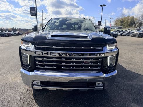 Used 2022 Chevrolet Silverado 2500 LTZ image 2