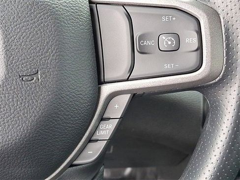 Used 2024 RAM 2500 Tradesman w/ Chrome Appearance Group image 15