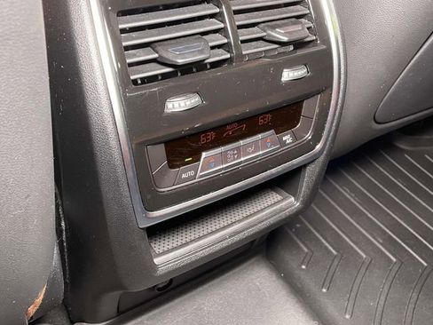 Used 2022 BMW X7 xDrive40i w/ Premium Package image 27