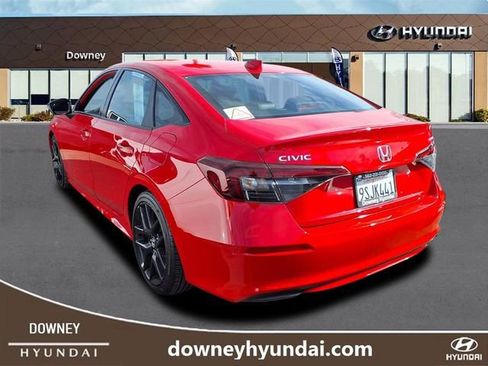 Used 2025 Honda Civic Sport image 4