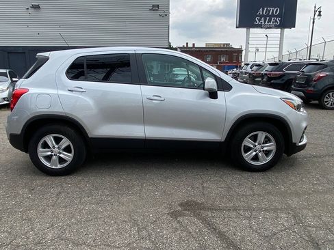 Used 2020 Chevrolet Trax LS w/ Tint and Cruise Package FWD image 7