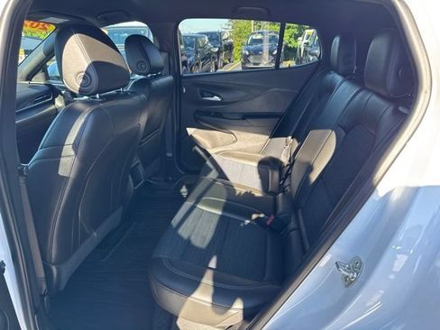 Used 2024 Buick Envista Preferred w/ Convenience I Package FWD image 18