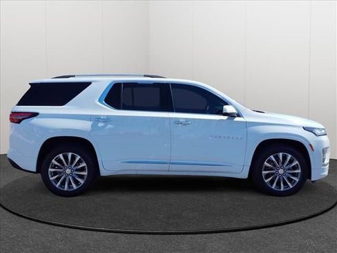Certified 2023 Chevrolet Traverse Premier w/ LPO, Cargo Package image 4