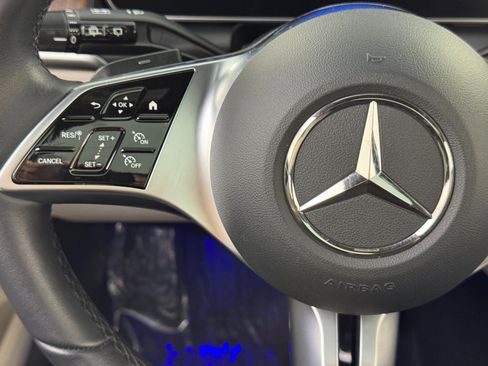 Used 2024 Mercedes-Benz GLC 300 GLC 300 image 23