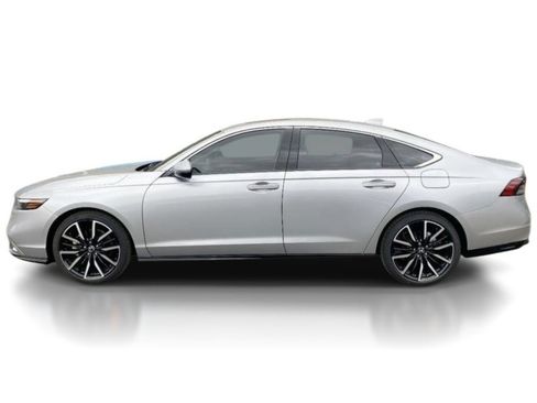 New 2025 Honda Accord Touring image 4