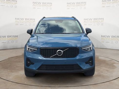 Certified 2023 Volvo XC40 B5 Plus w/ Protection Package AWD/4WD image 8