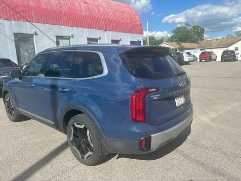 Used 2023 Kia Telluride S w/ S Sunroof Package AWD/4WD image 2