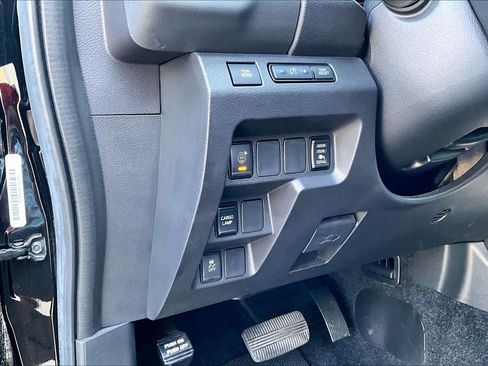 Used 2024 Nissan Frontier SL w/ Technology Package RWD image 30