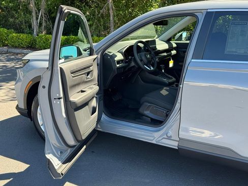 New 2026 Honda CR-V LX image 7