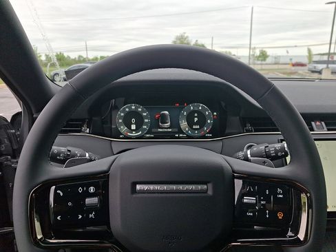 New 2026 Land Rover Range Rover Evoque S AWD/4WD image 18