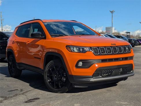 New 2026 Jeep Compass Latitude image 2