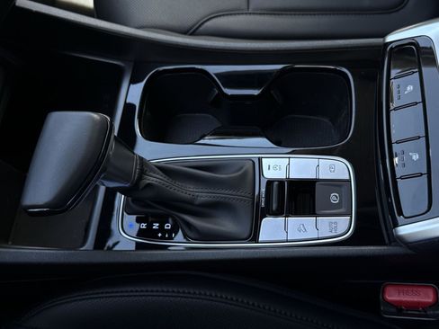 Certified 2024 Hyundai Tucson SEL w/ Convenience Package FWD image 22