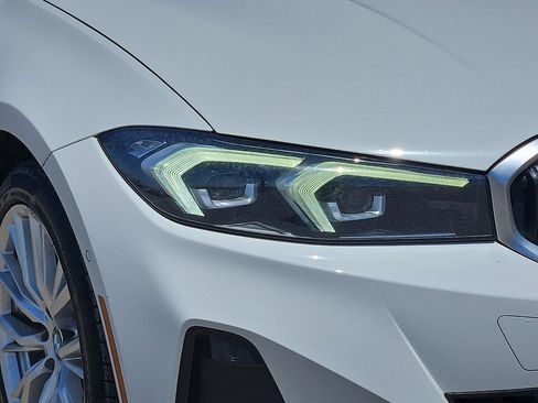 Used 2023 BMW 330i Sedan w/ Premium Package RWD image 8