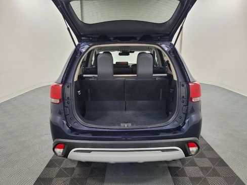 Used 2020 Mitsubishi Outlander SE image 29