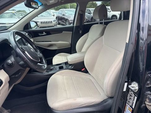 Used 2020 Kia Sorento S FWD image 25
