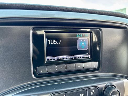 Used 2015 Chevrolet Silverado 1500 LT AWD/4WD image 31