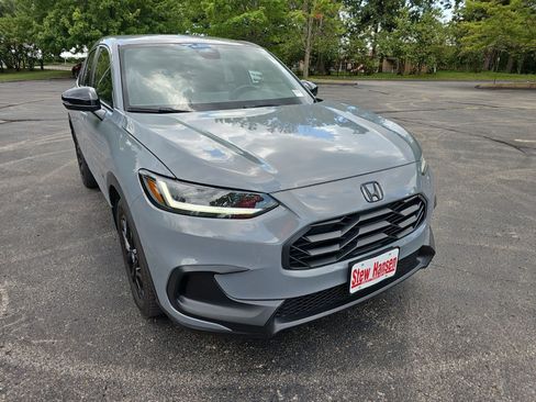 Used 2023 Honda HR-V Sport image 8