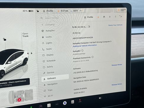 Used 2023 Tesla Model 3 Standard Range image 27
