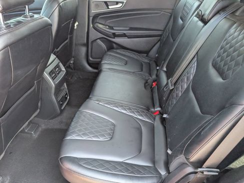 Used 2024 Ford Edge Titanium AWD/4WD image 10