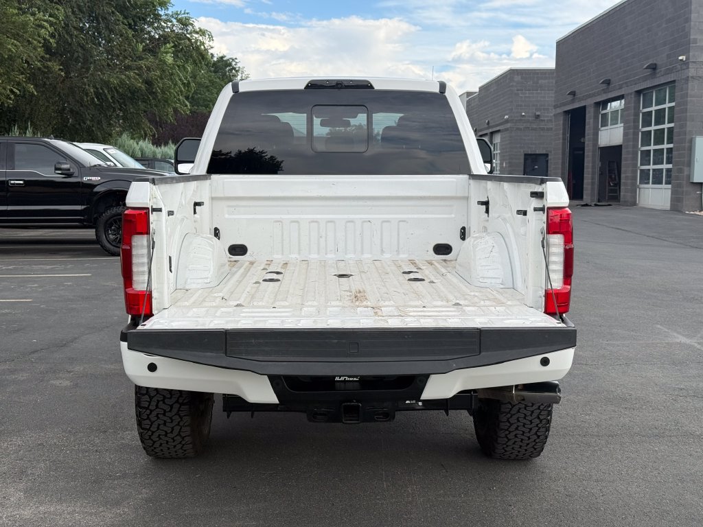 Used 2019 Ford F350 Platinum w/ Platinum Ultimate Package AWD/4WD image 12