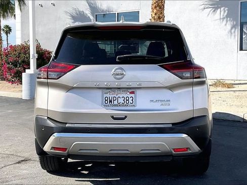 Certified 2021 Nissan Rogue Platinum image 3