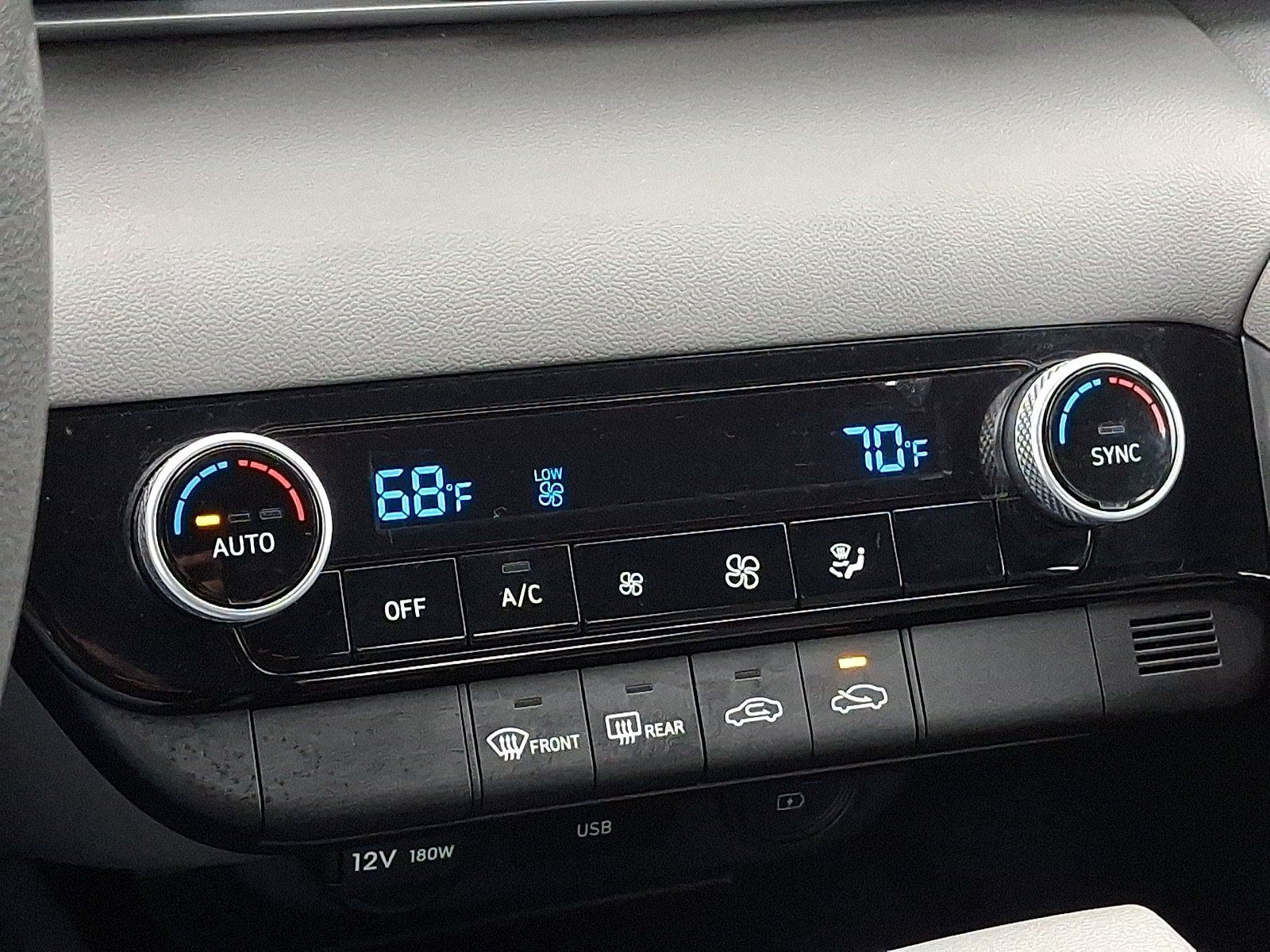 Certified 2023 Hyundai Elantra SEL FWD image 17