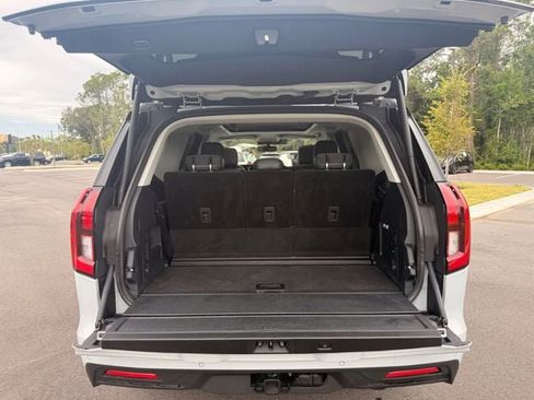 Used 2025 Ford Expedition Active AWD/4WD image 23