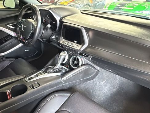 Used 2020 Chevrolet Camaro SS image 9