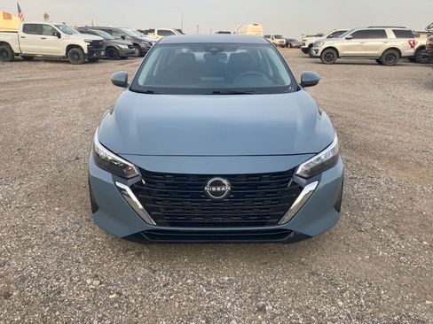 Used 2025 Nissan Sentra SV FWD image 10