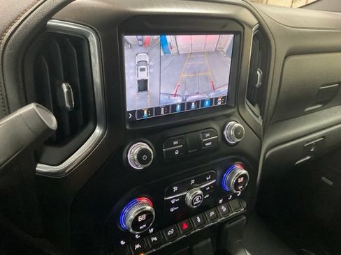 Used 2022 GMC Sierra 1500 AT4 w/ Technology Package AWD/4WD image 13