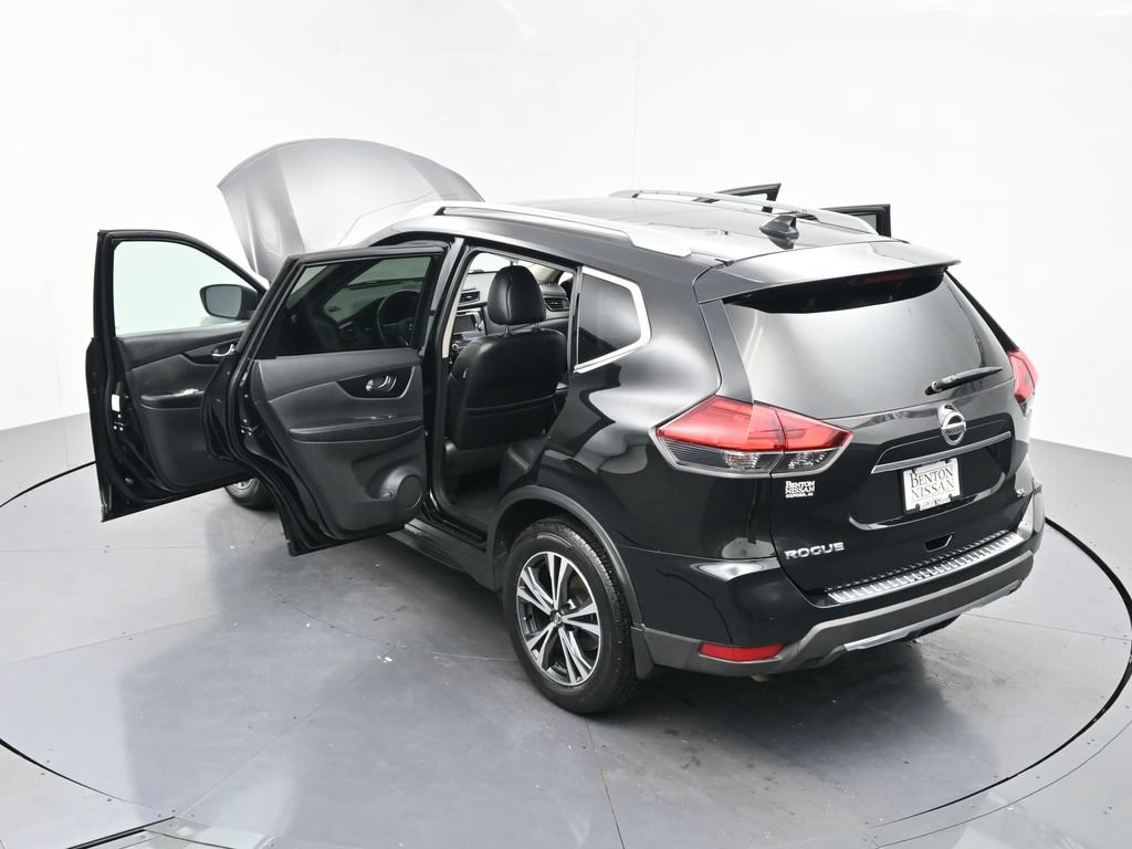 Used 2017 Nissan Rogue SL w/ SL Premium Package FWD image 24