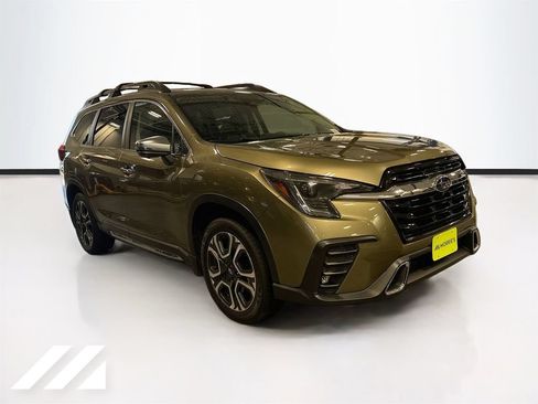 Used 2023 Subaru Ascent Touring AWD/4WD image 3