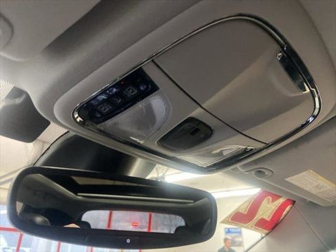 Certified 2022 Jeep Cherokee Latitude Lux w/ Sun & Sound Group image 33