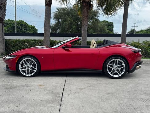 Used 2024 Ferrari Roma Spider RWD image 3