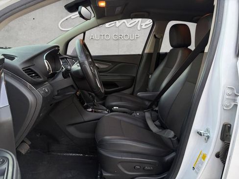 Certified 2021 Buick Encore Preferred image 10