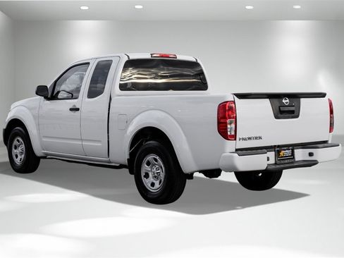 Used 2019 Nissan Frontier S image 8