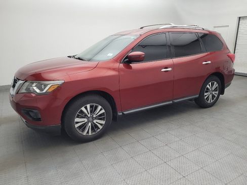 Used 2018 Nissan Pathfinder S FWD image 2