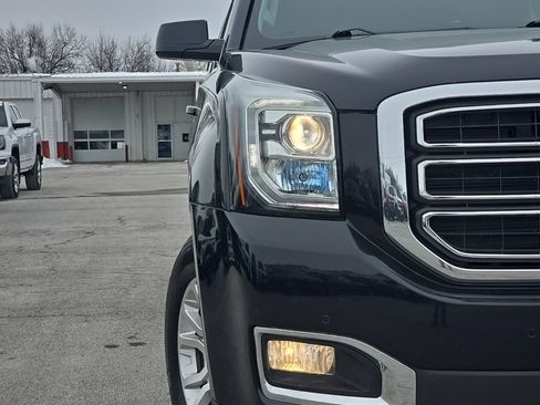 Used 2017 GMC Yukon XL SLT w/ Open Road Package image 9