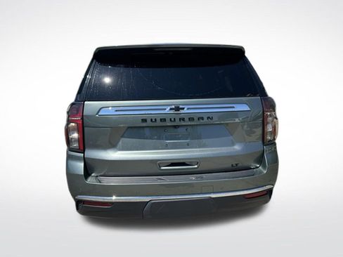 Used 2024 Chevrolet Suburban LT w/ LT Signature Package AWD/4WD image 5